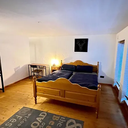 Designer كولونيا